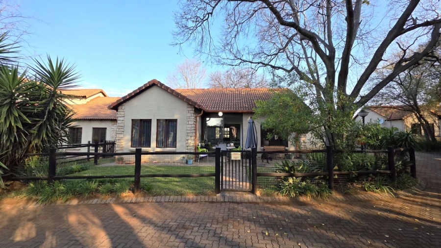 2 Bedroom Property for Sale in The Coves North West